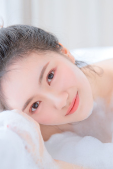 亚洲一区二三区好的精华液